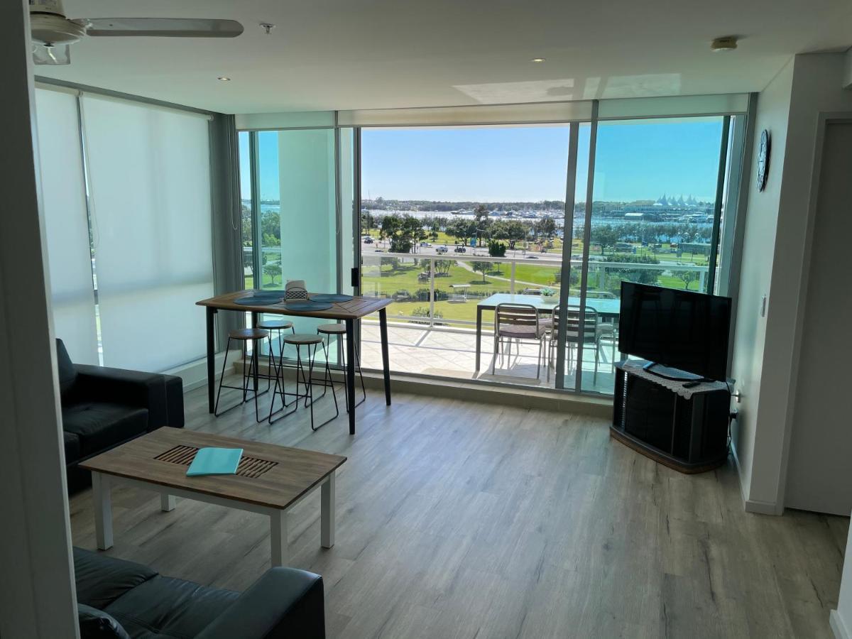 Marina Ocean View At The Shores Gold Coast Ngoại thất bức ảnh